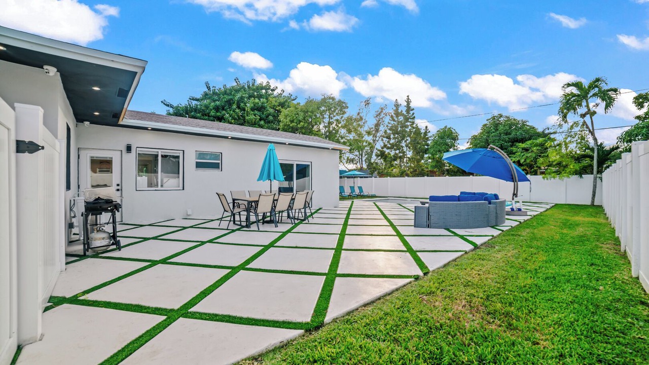 Photo of Outdoor in North Miami