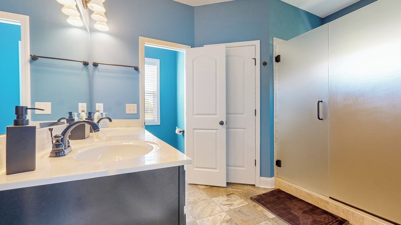 Photo of Bathroom in Dixon Springs
