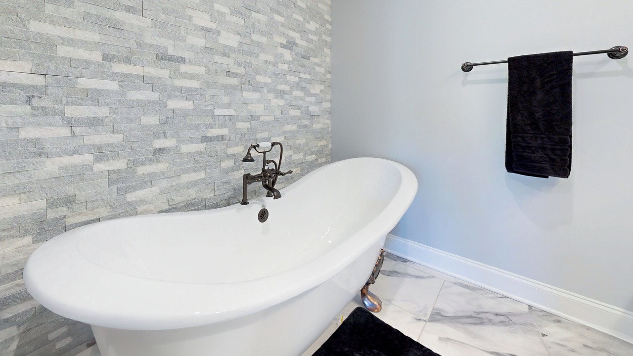 Photo of Bathroom in Dixon Springs