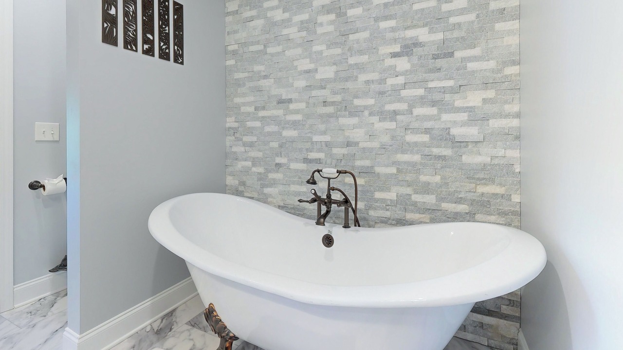 Photo of Bathroom in Dixon Springs