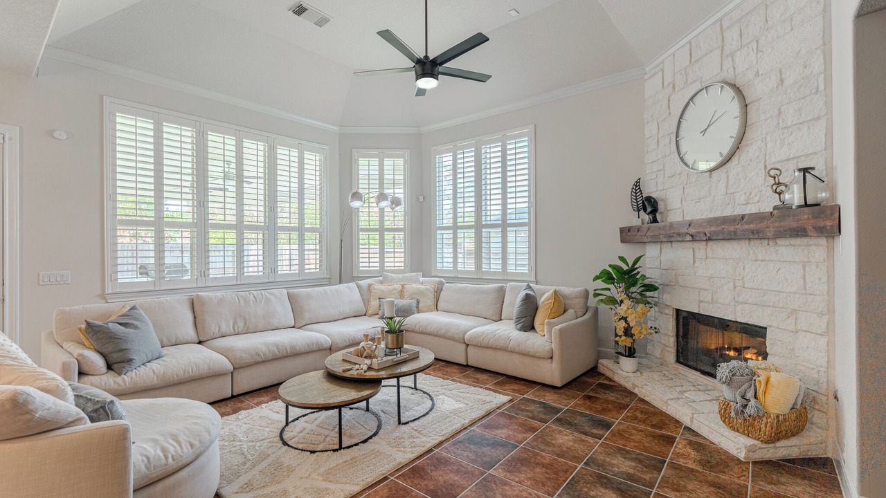 Photo of Livingroom in Spring