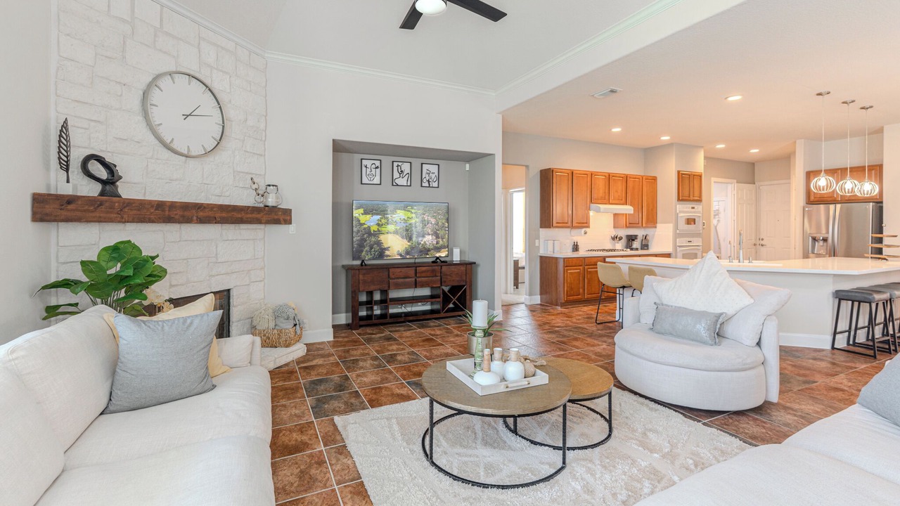 Photo of Livingroom in Spring