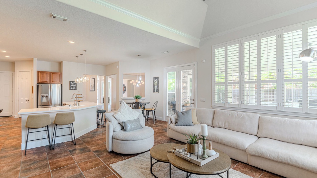 Photo of Livingroom in Spring