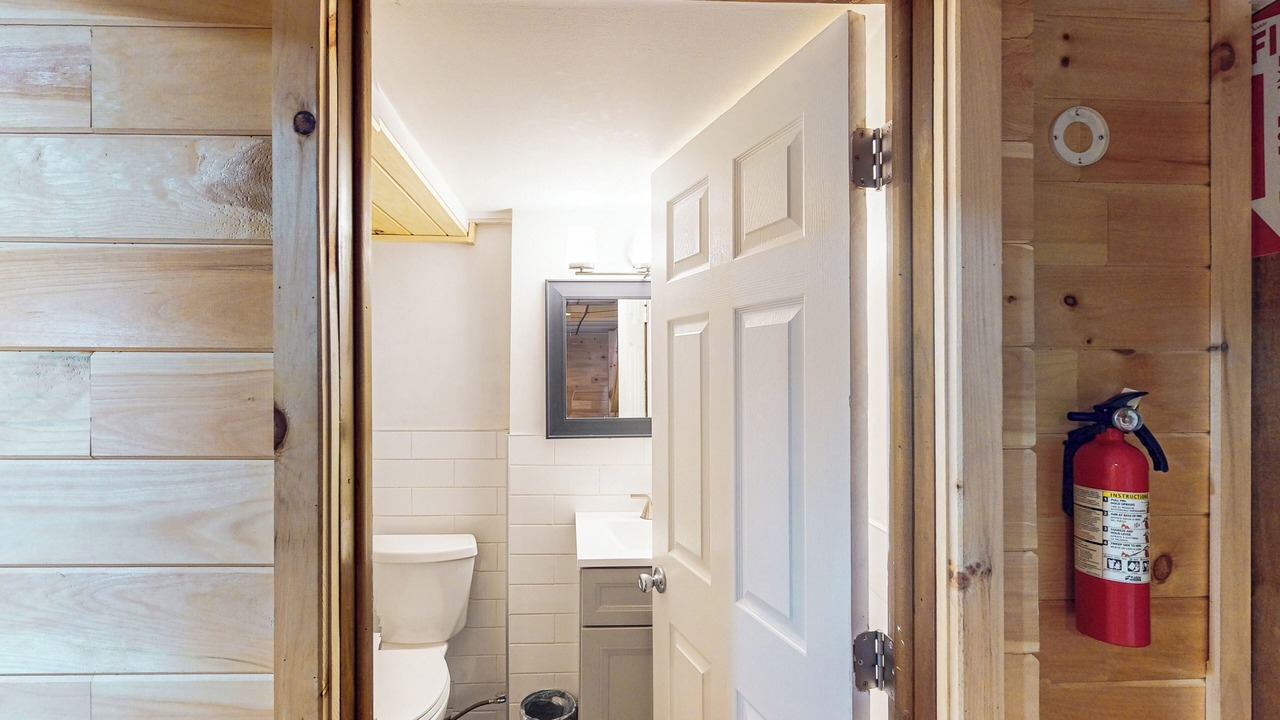Photo of Bathroom in White Haven