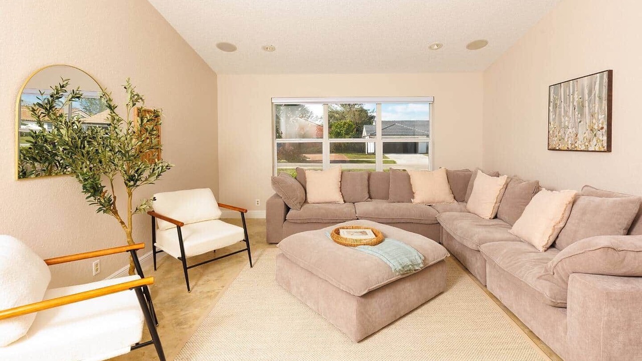Photo of Livingroom in Boca Del Mar