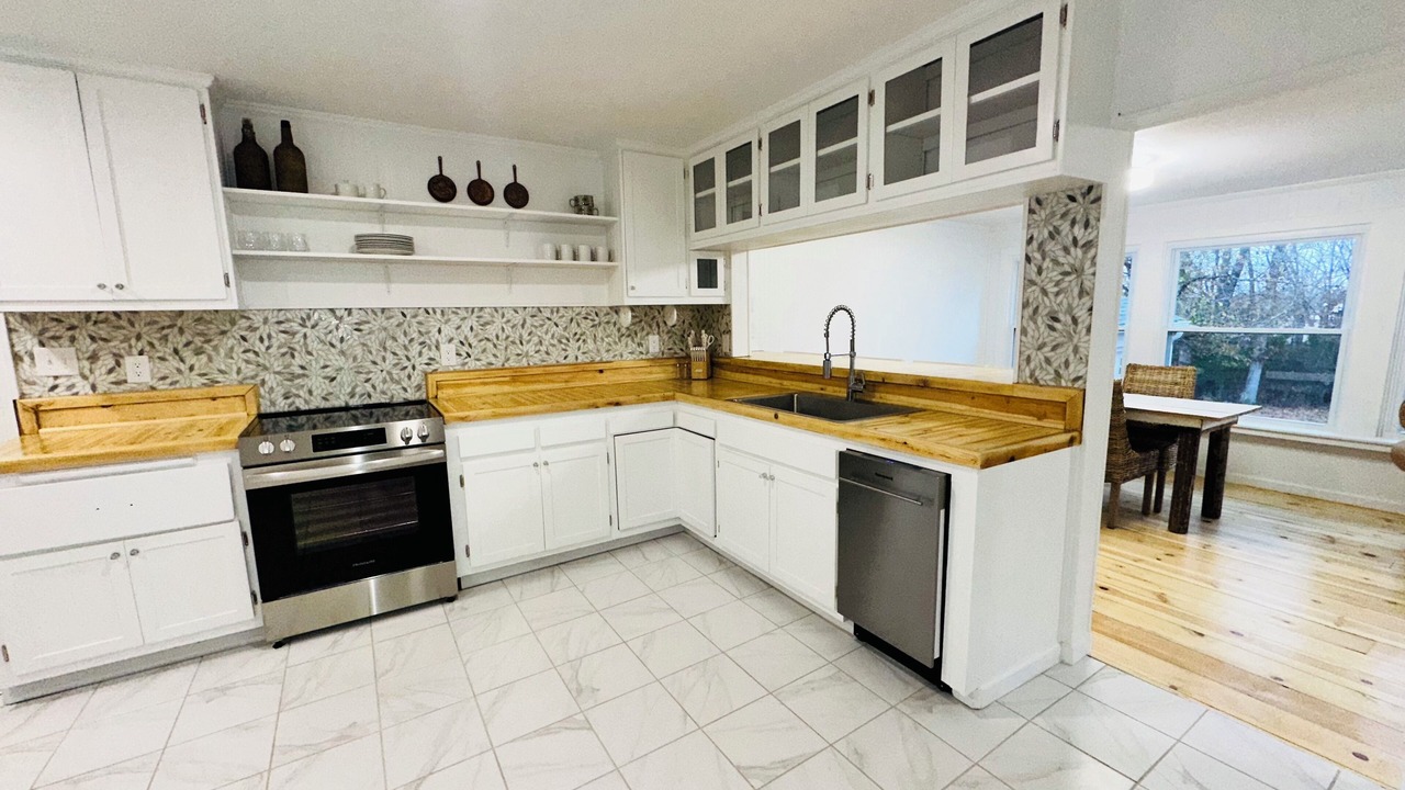 Photo of Kitchen in St. James