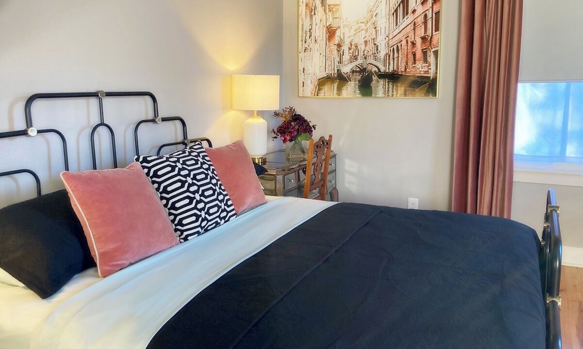 Photo of Bedroom in Edenton