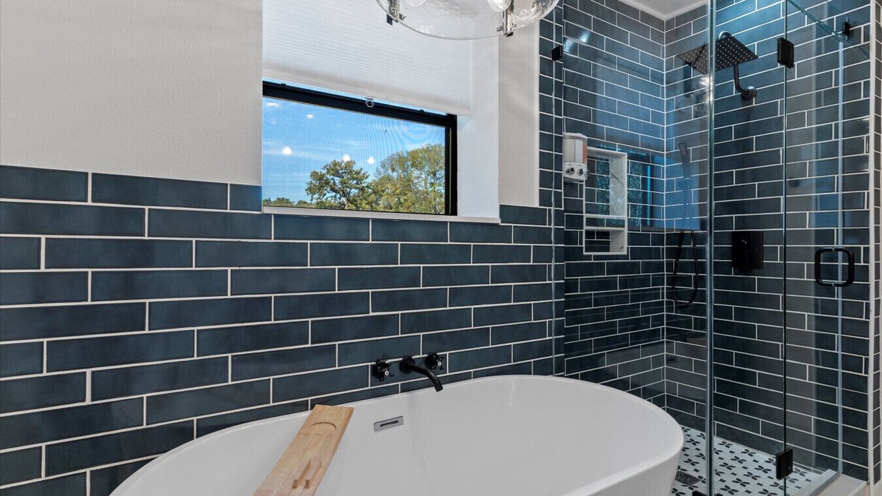 Photo of Bathroom in Seven Points