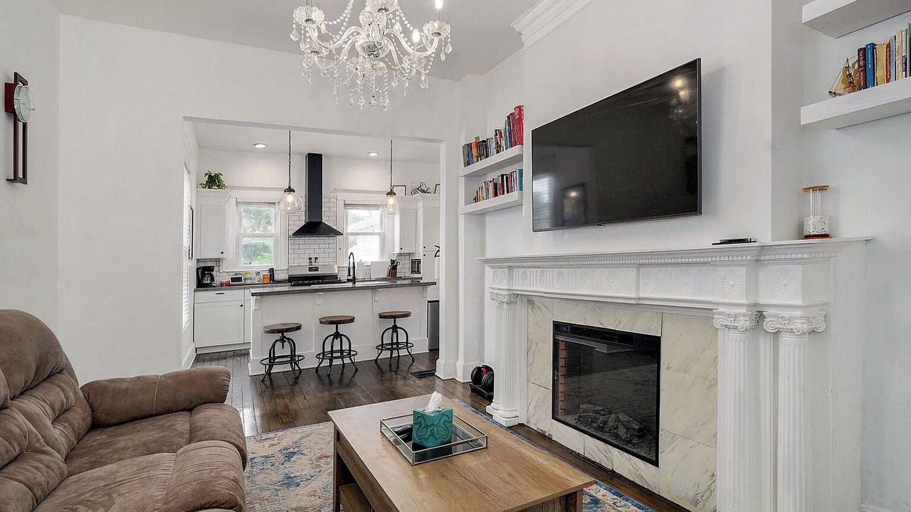 Photo of Livingroom in Downtown Springfield