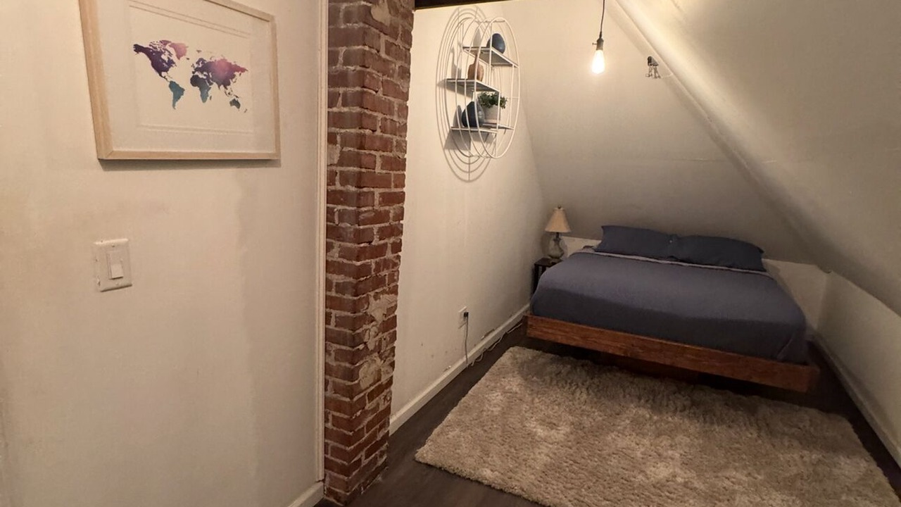 Photo of Bedroom in Downtown Springfield