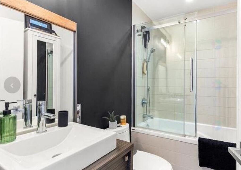 Photo of Bathroom in Cite Multimedia