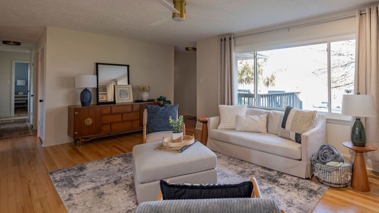 Photo of Livingroom in Lynchburg