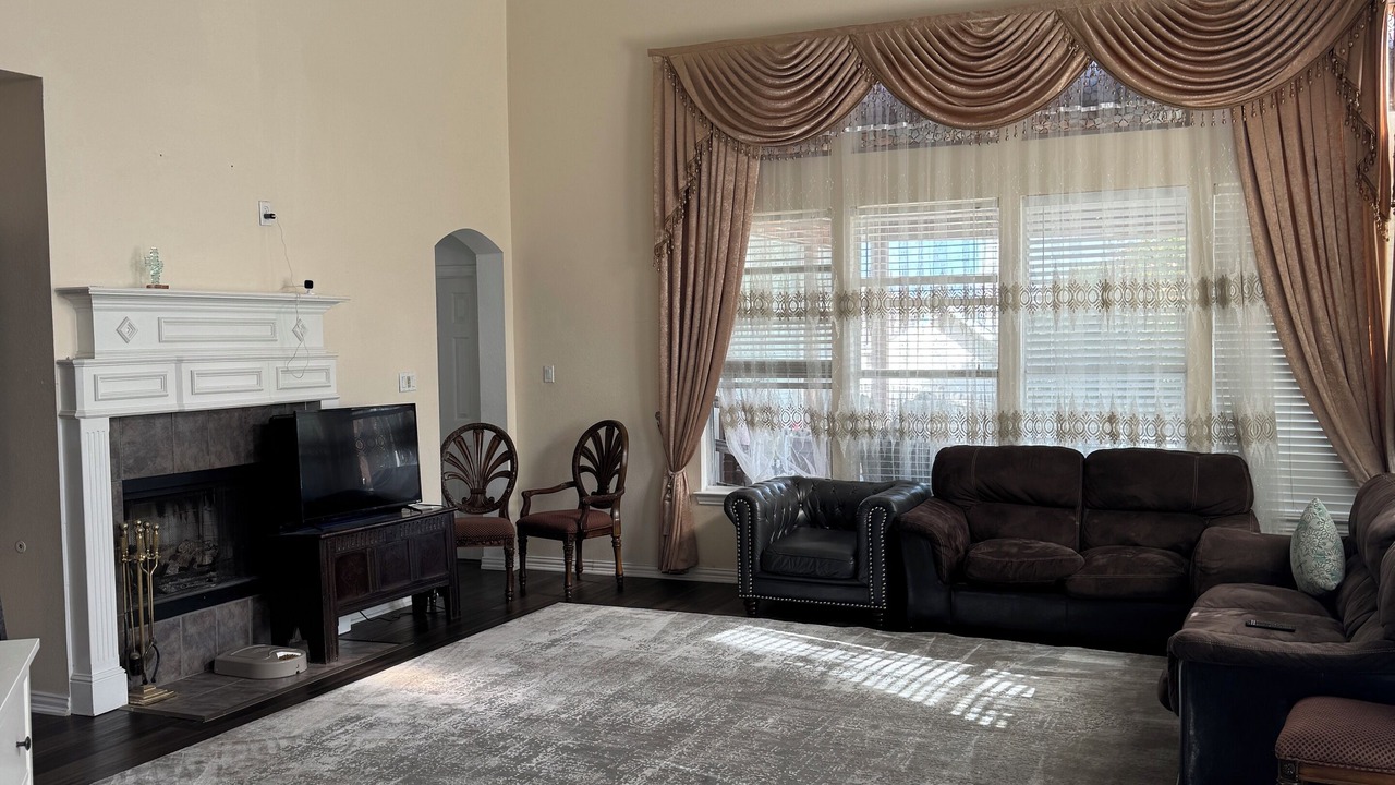 Photo of Livingroom in Garland