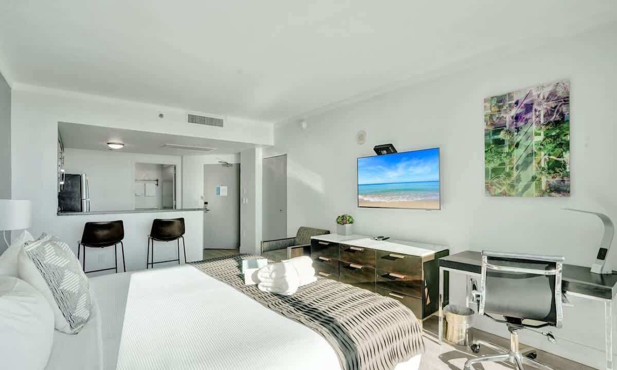Photo of Bedroom in Coconut Grove