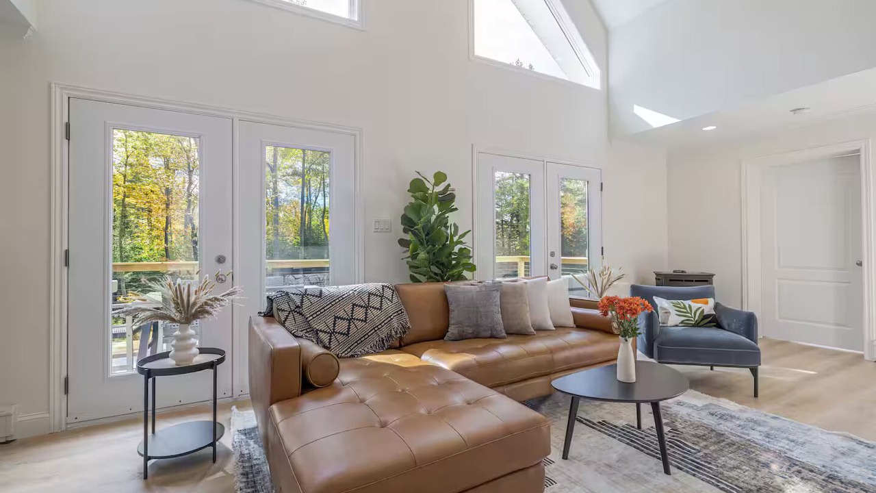 Photo of Livingroom in Ellsworth