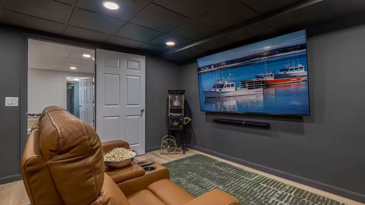 Photo of Livingroom in Ellsworth