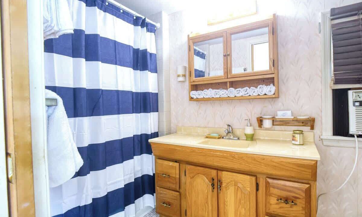 Photo of Bathroom in Lexington Park