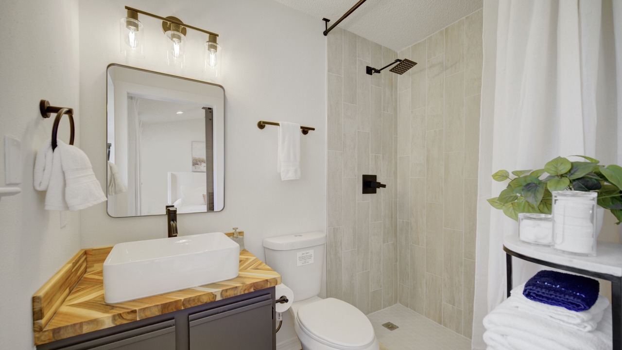 Photo of Bathroom in Gulf Breeze