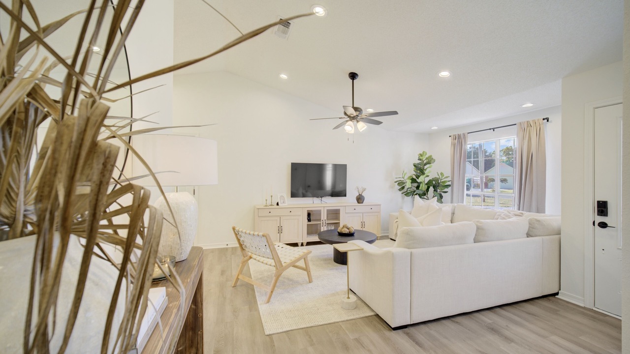 Photo of Livingroom in Gulf Breeze