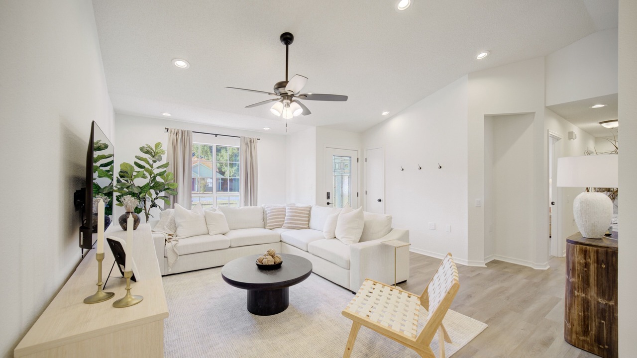 Photo of Livingroom in Gulf Breeze