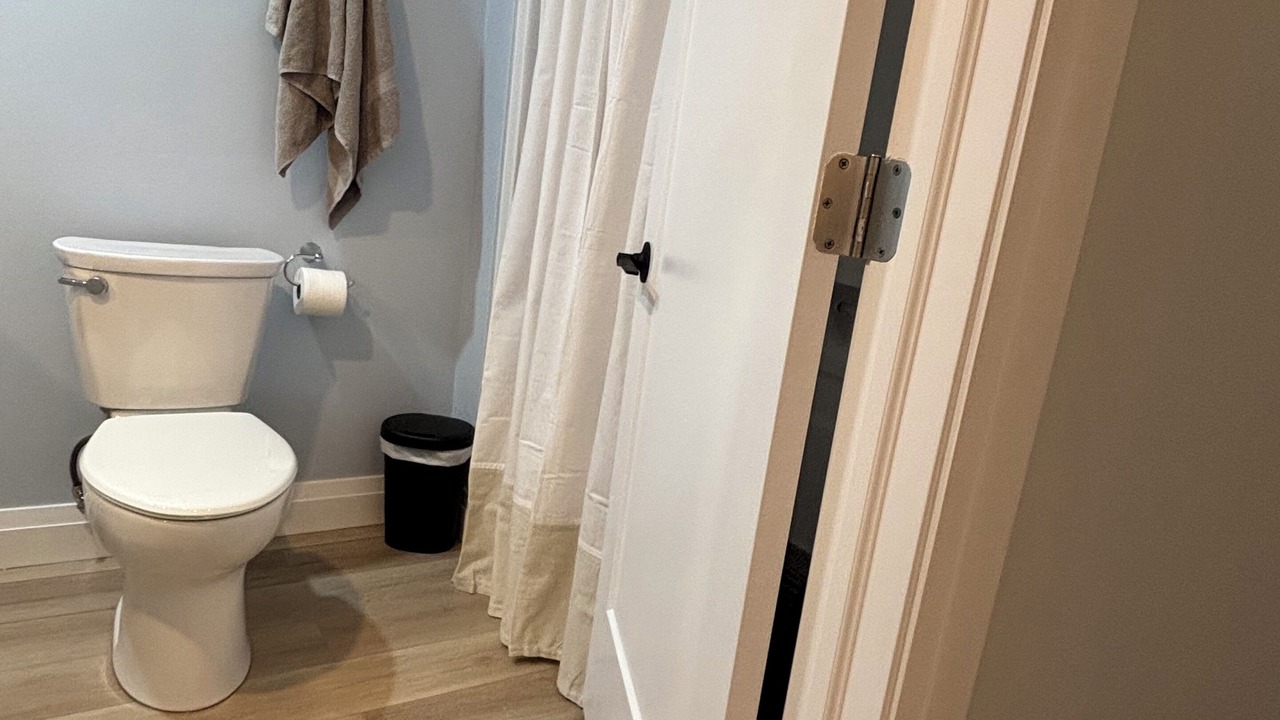 Photo of Bathroom in Conquerall Bank