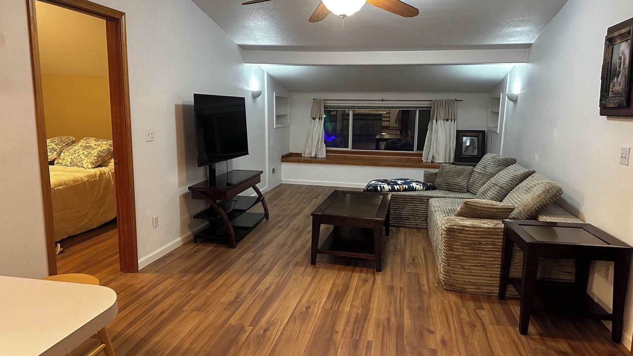 Photo of Livingroom in Pendleton