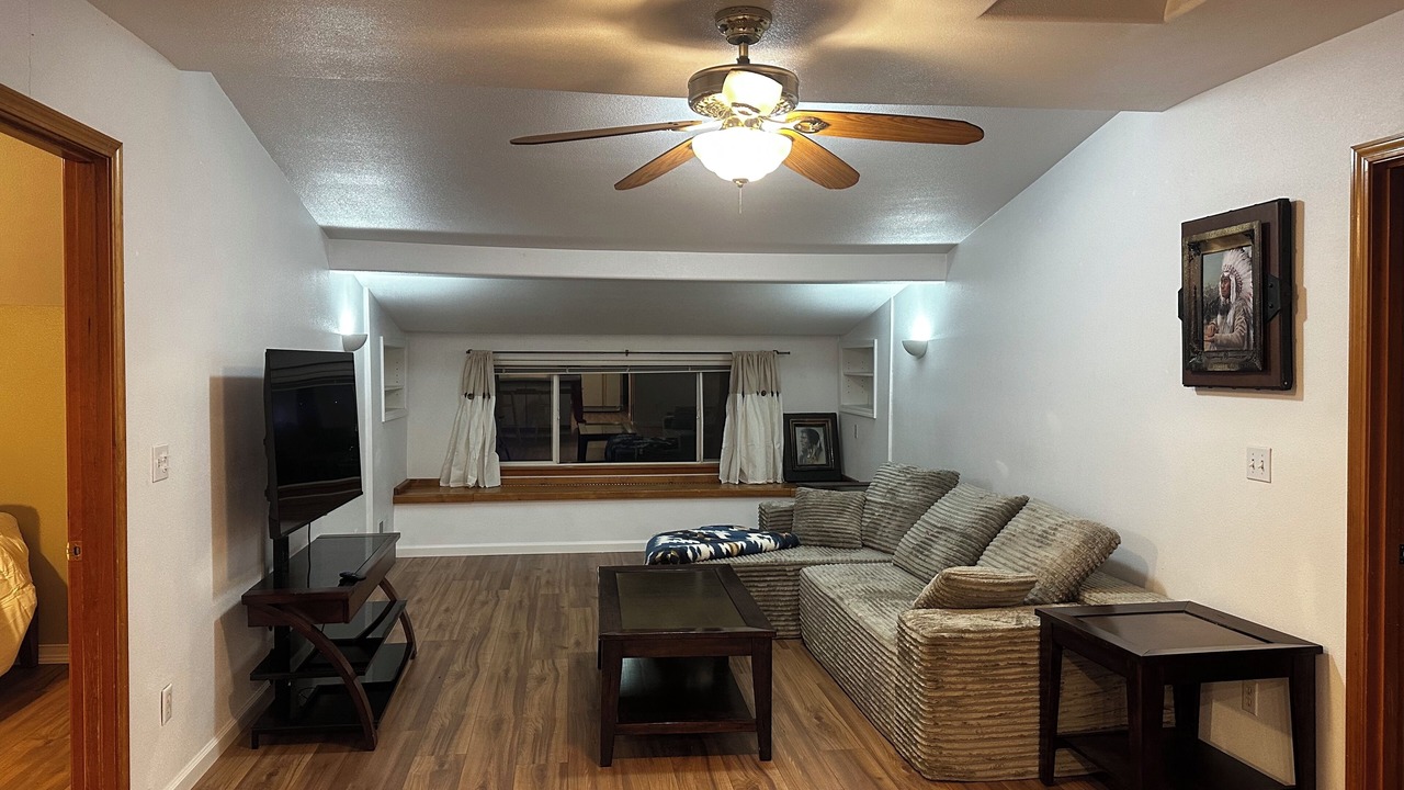 Photo of Livingroom in Pendleton