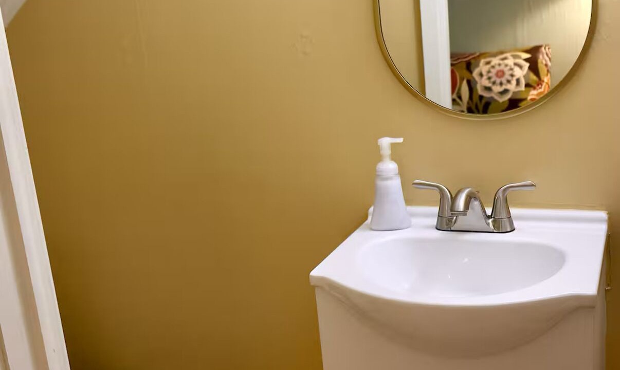 Photo of Bathroom in Palmyra