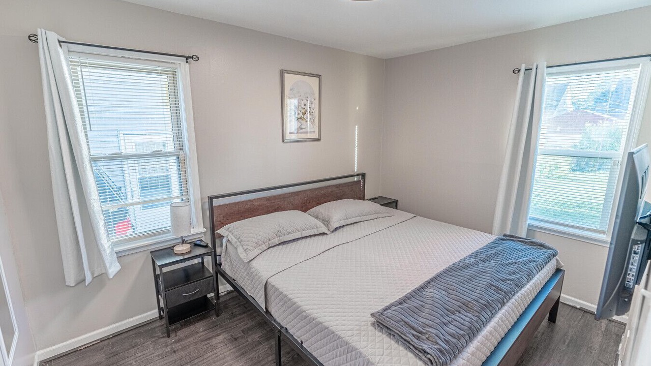 Photo of Bedroom in Lincoln Park
