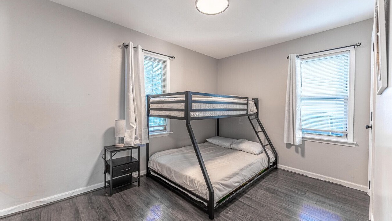 Photo of Bedroom in Lincoln Park