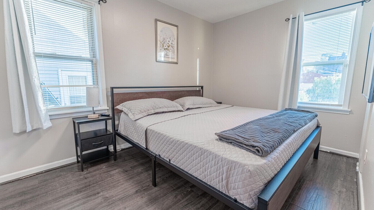 Photo of Bedroom in Lincoln Park
