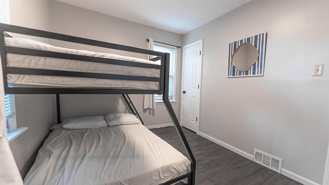 Photo of Bedroom in Lincoln Park