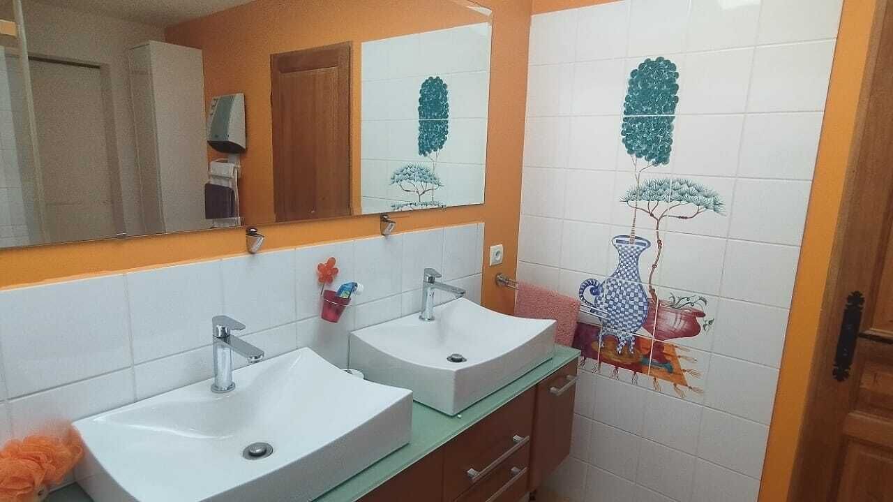 Photo of Bathroom in Entraigues-sur-la-Sorgue