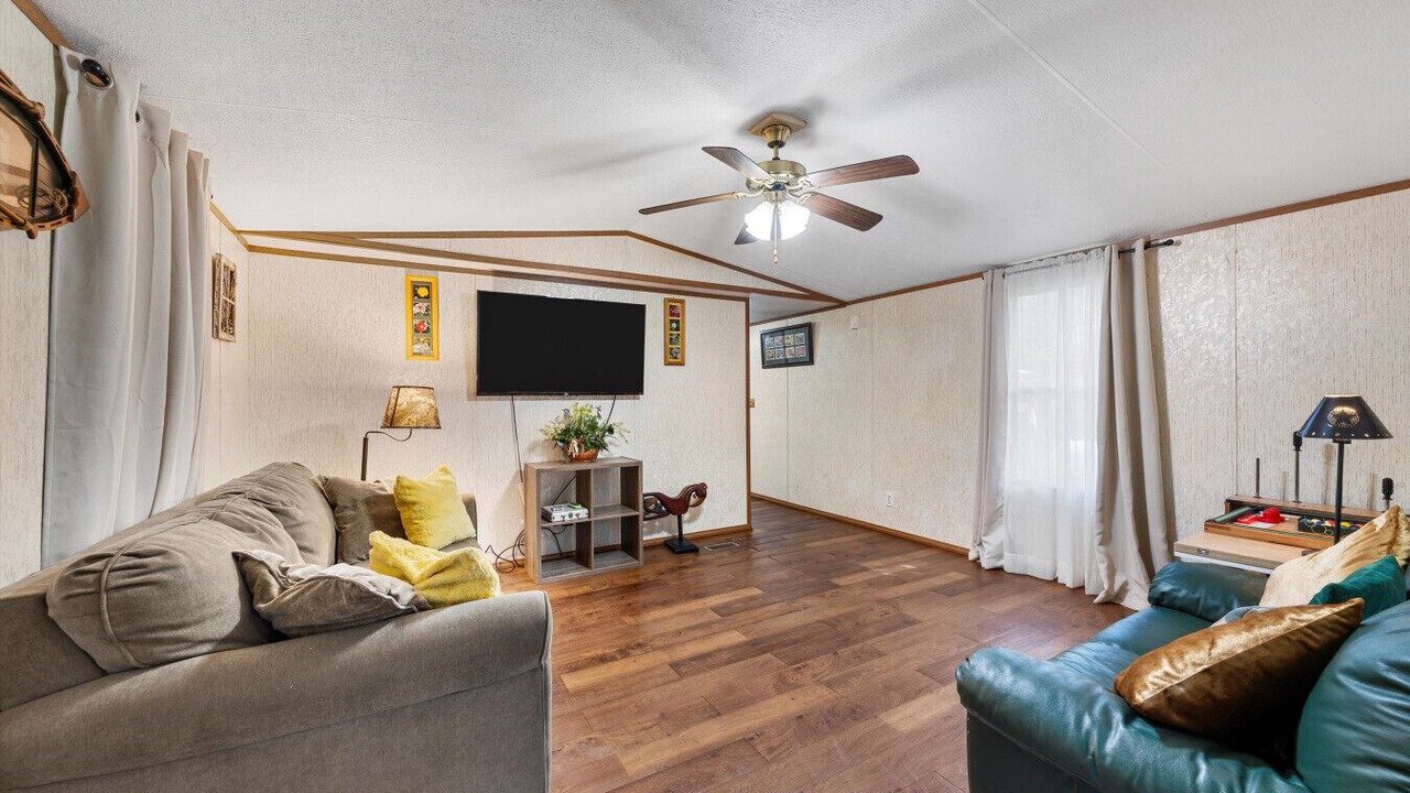 Photo of Livingroom in Cotton Gin