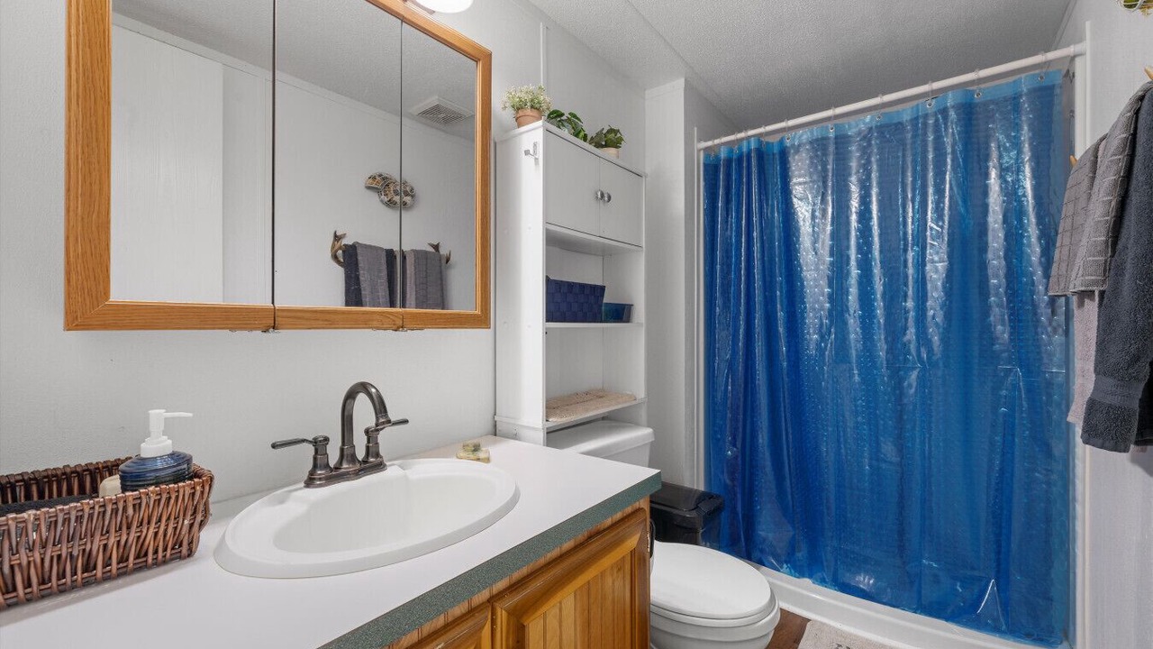 Photo of Bathroom in Cotton Gin
