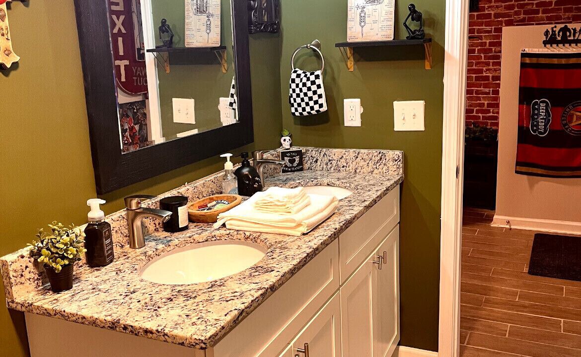 Photo of Bathroom in Collier Heights