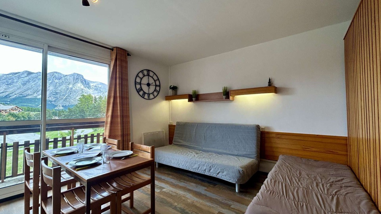 Photo of Livingroom in Saint-Etienne-en-Devoluy