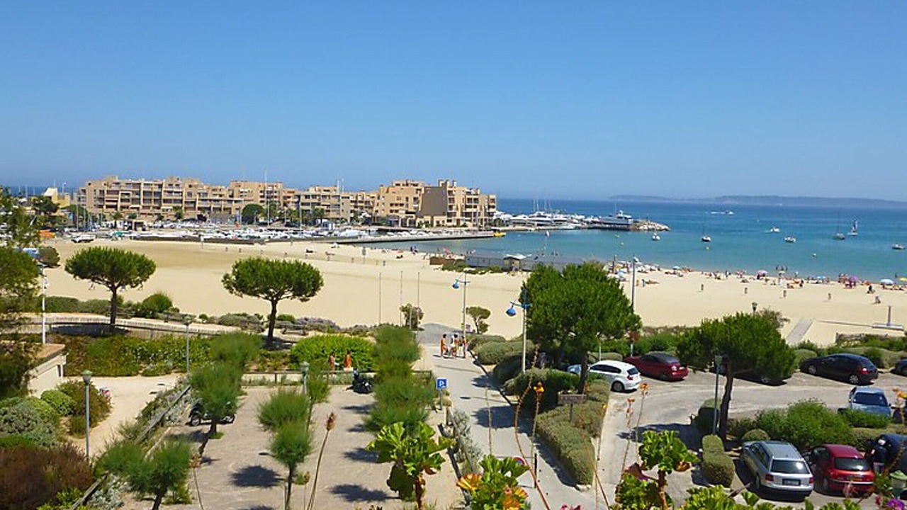 Photo of Others in La Faviere