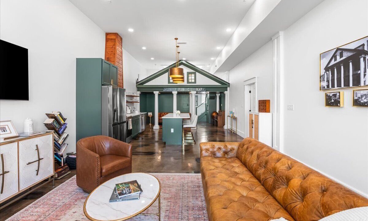 Photo of Livingroom in Central Business District