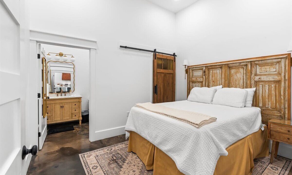 Photo of Bedroom in Central Business District