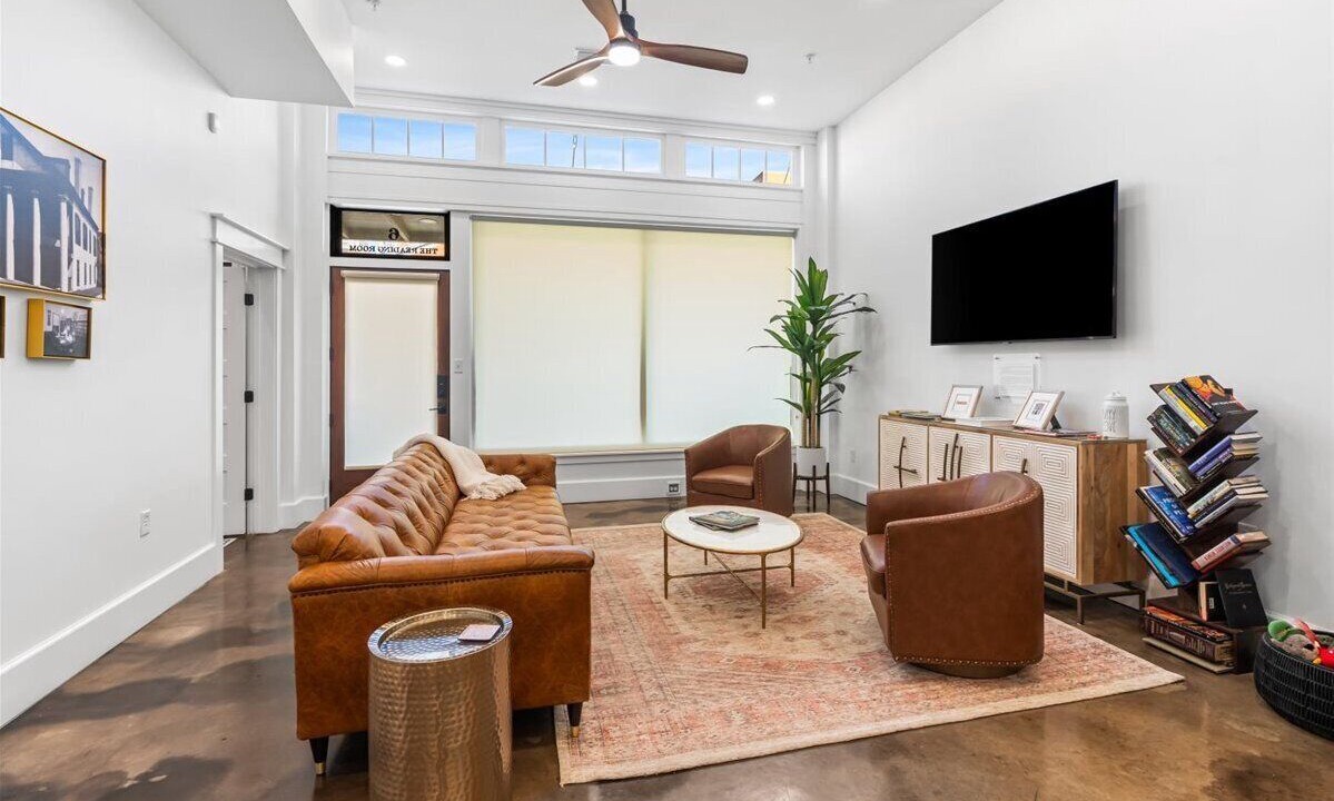 Photo of Livingroom in Central Business District