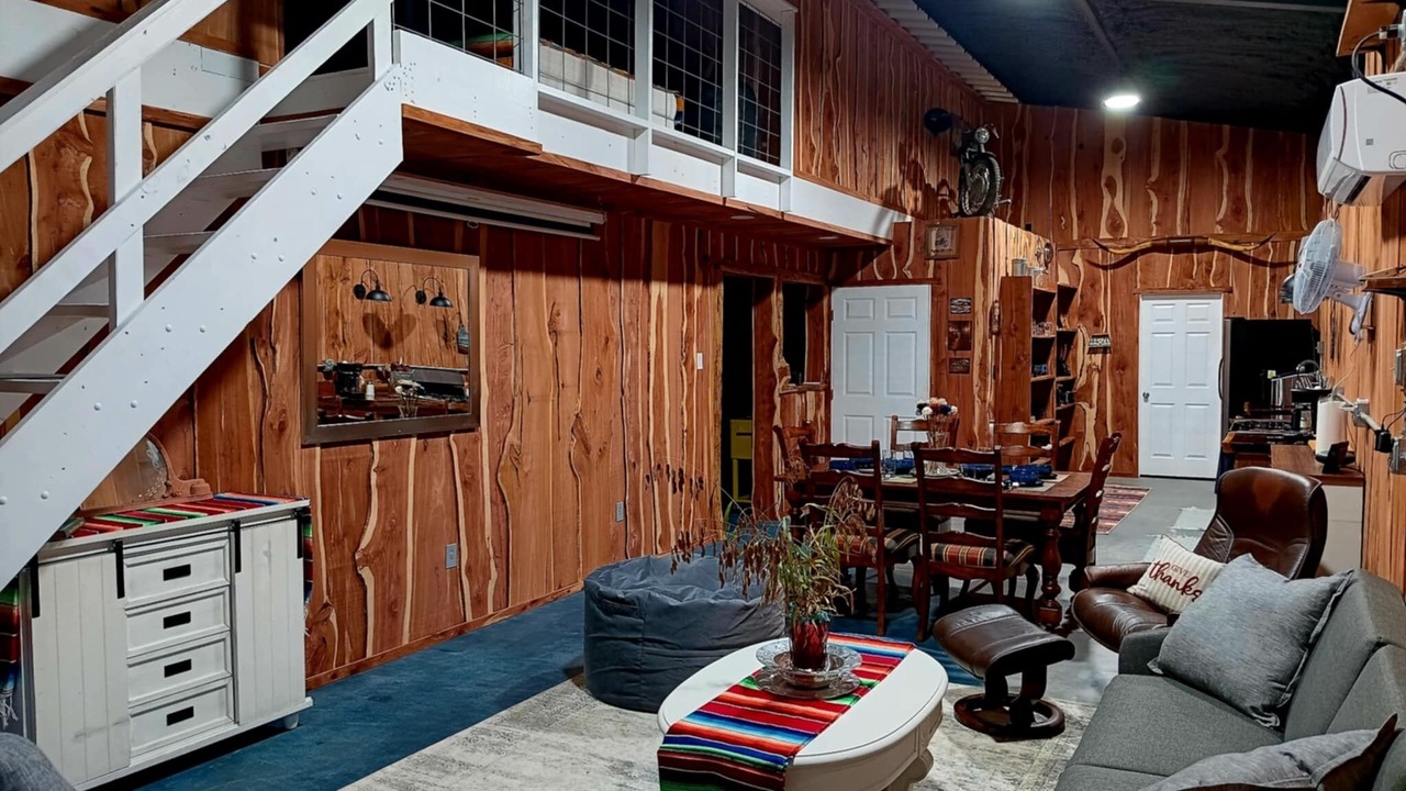 Photo of Livingroom in College Station