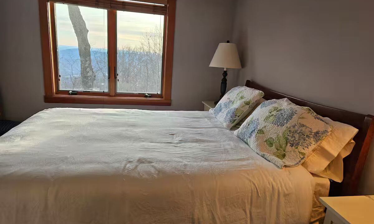 Photo of Bedroom in Wintergreen