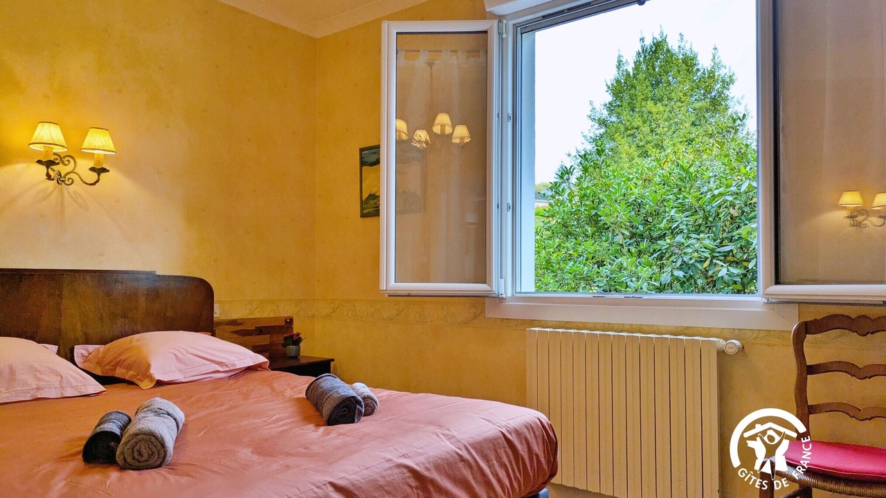 Photo of Bedroom in L'Huisserie