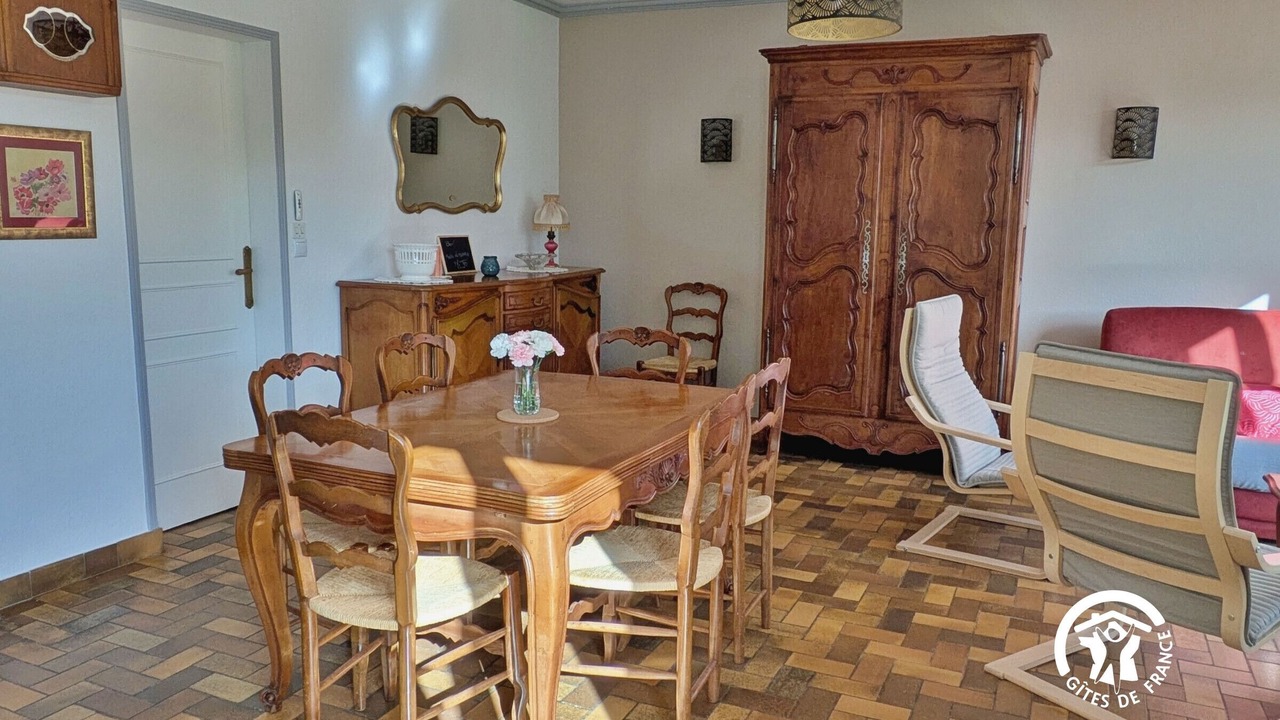 Photo of Others in L'Huisserie
