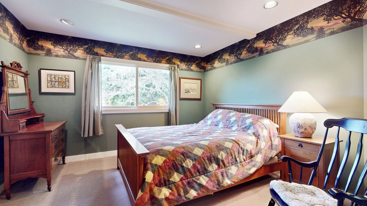 Photo of Bedroom in Lummi Island