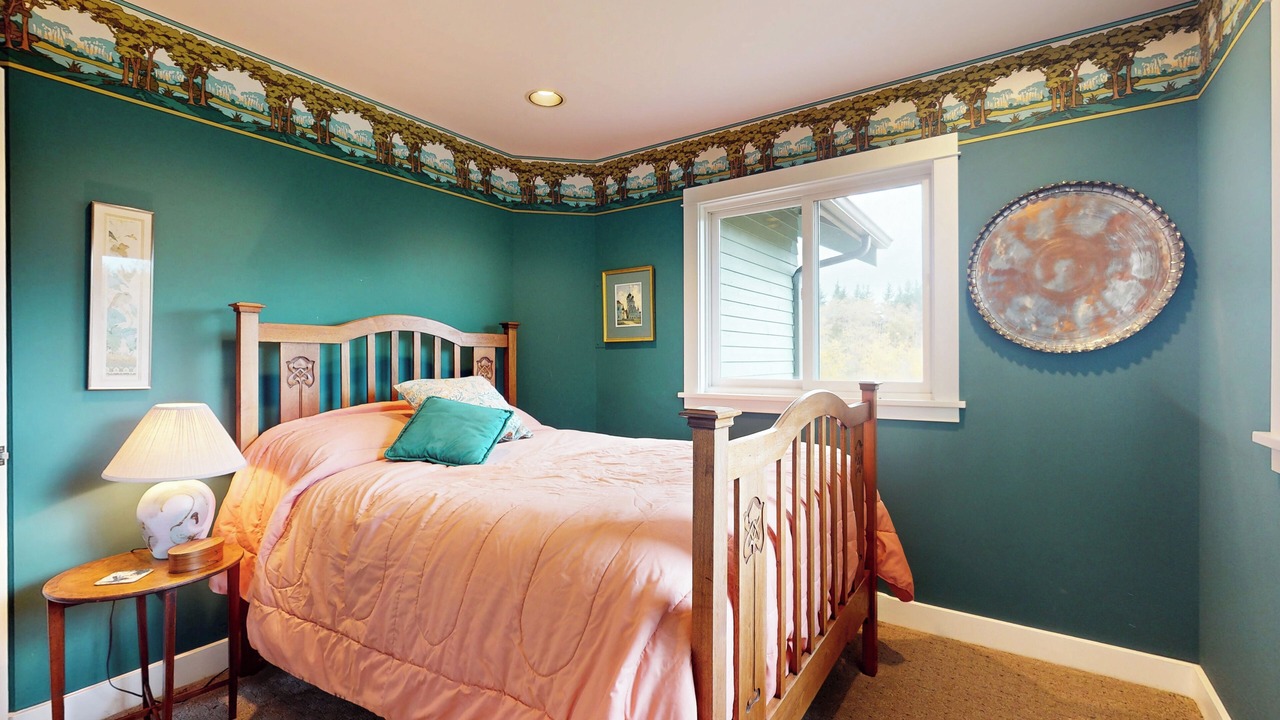Photo of Bedroom in Lummi Island