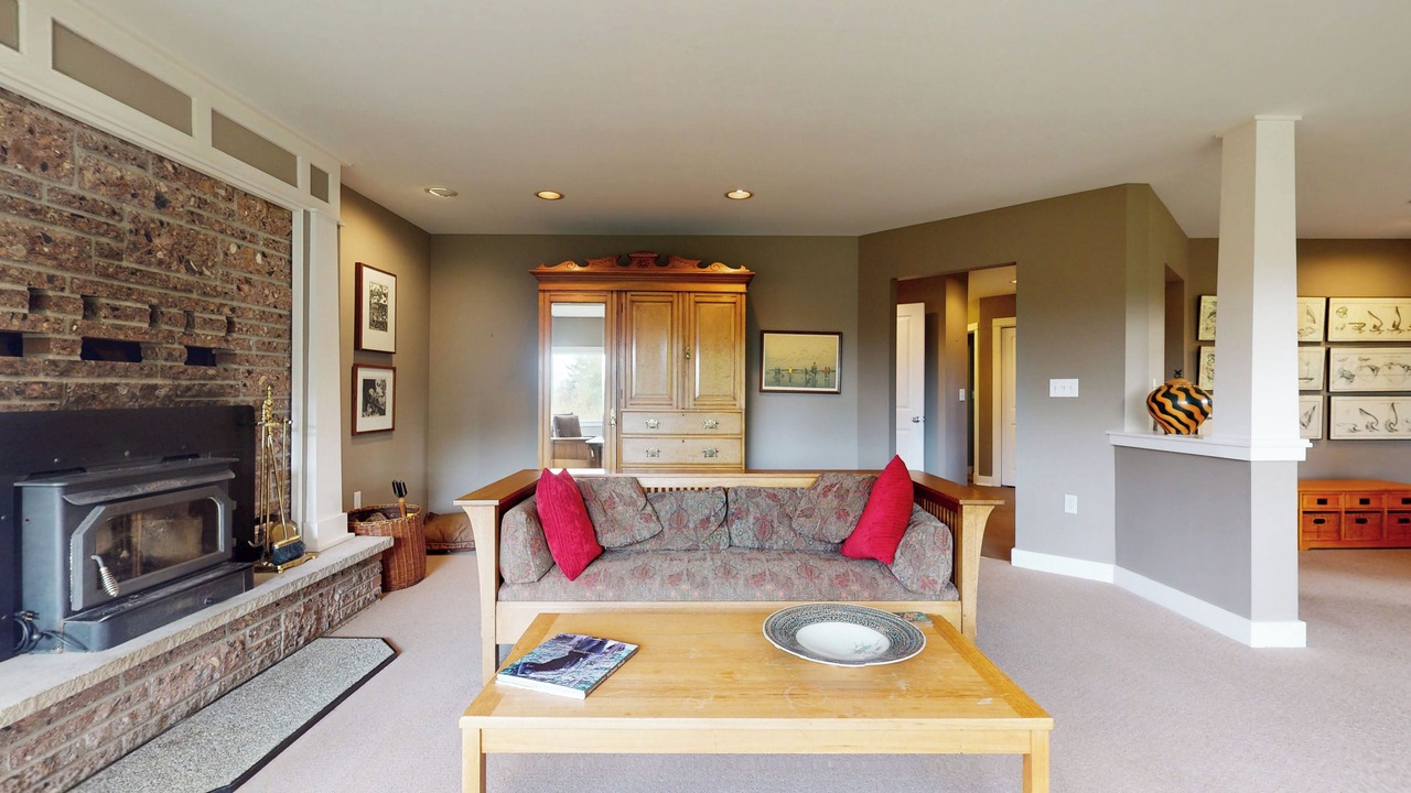 Photo of Livingroom in Lummi Island