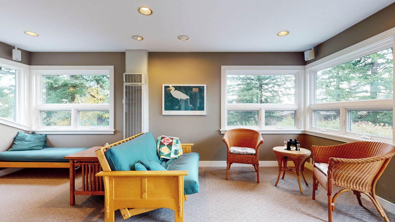 Photo of Livingroom in Lummi Island