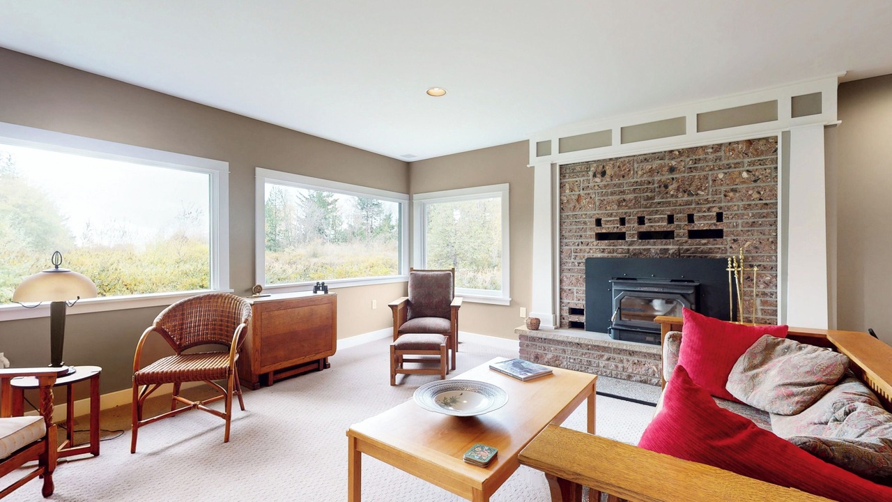 Photo of Livingroom in Lummi Island